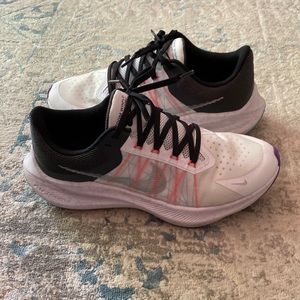 Nike Women Zoom Winflo size 8